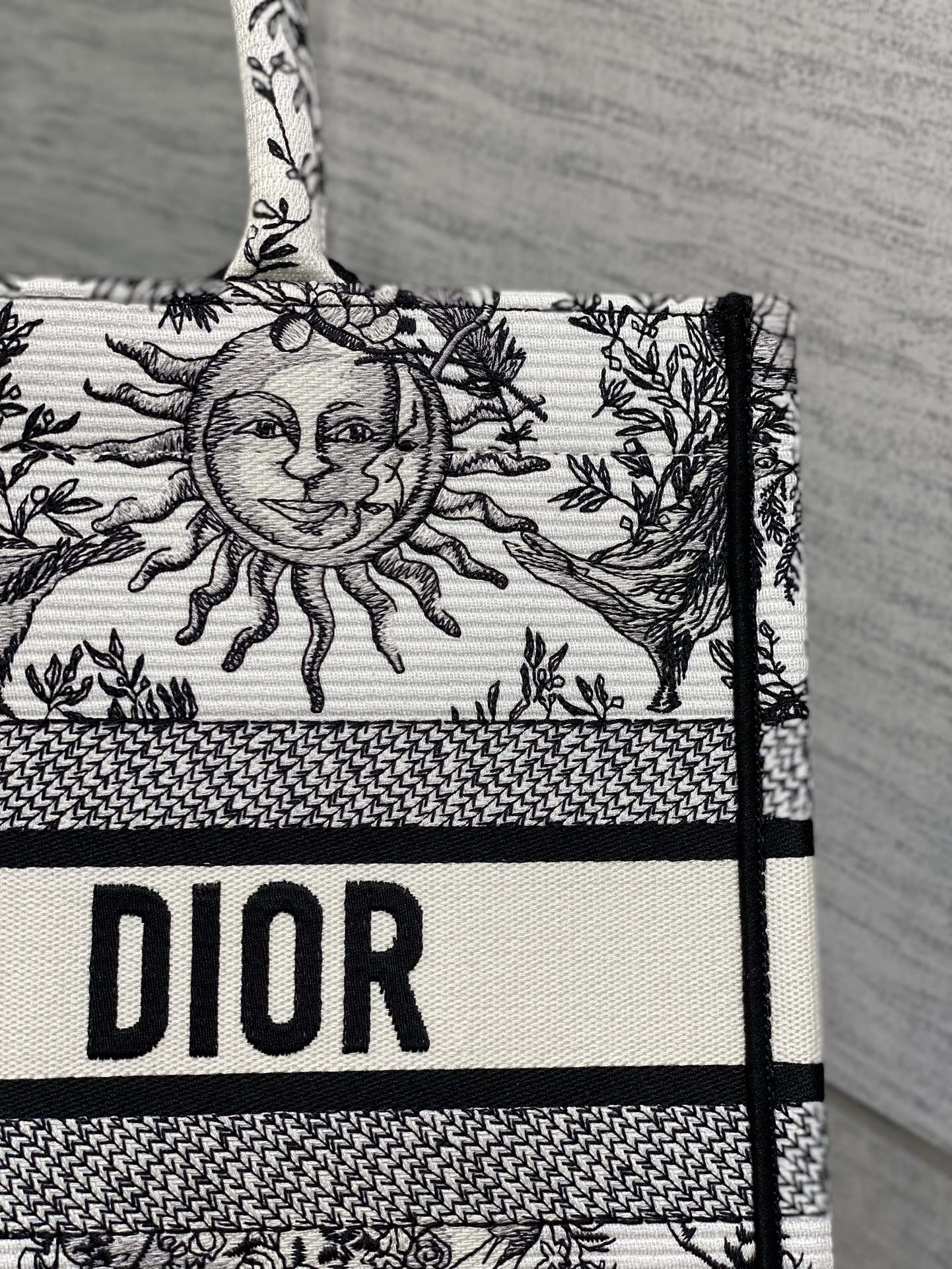 Dior